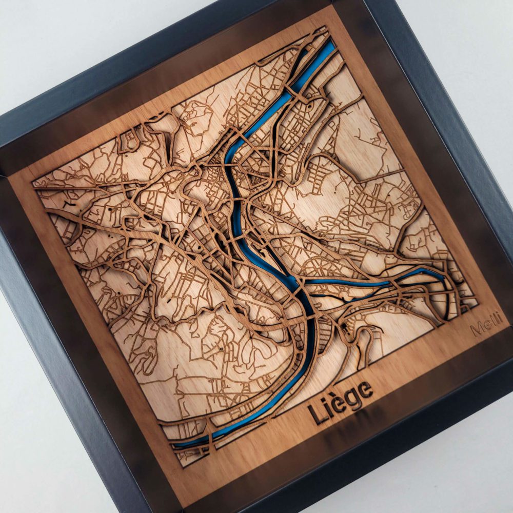 Liège carte du Cadre en noyernde fond blanc 60x45cm